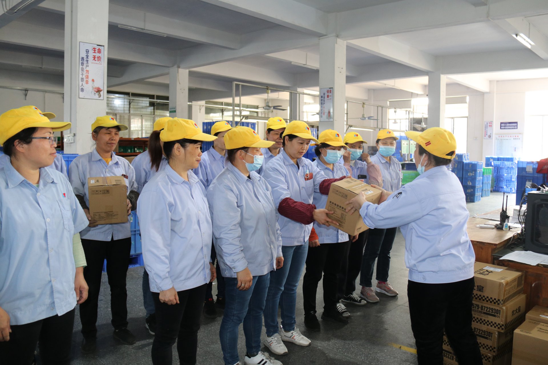 三八節(jié)日福利派發(fā)